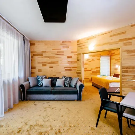 Veverica Hotel 3*